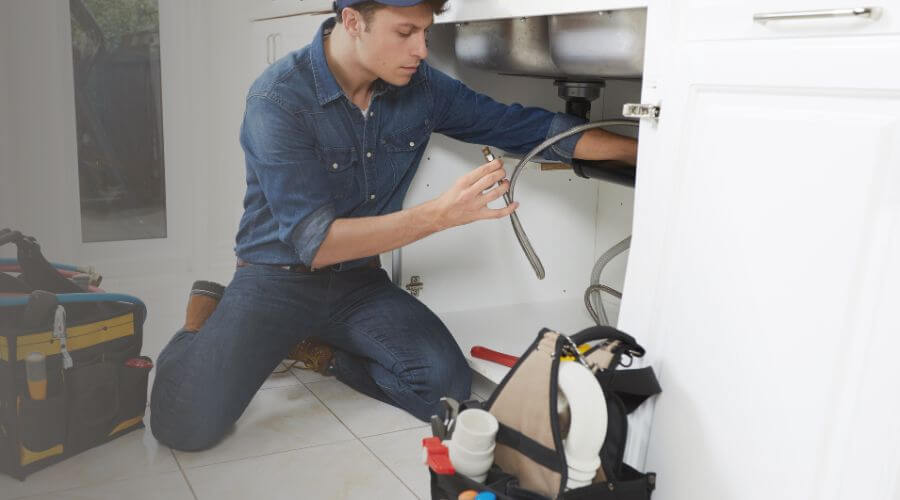 Plumbing in Gillett, TX